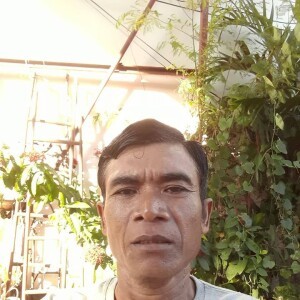 យ៉ុន ឡូន profile icon