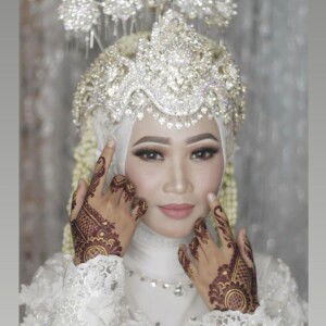 Dina Novianti Amaliya profile icon