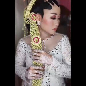 Nina Agustine profile icon