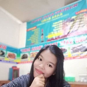 Titi Dwi J profile icon