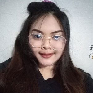 Bee Sutatta profile icon