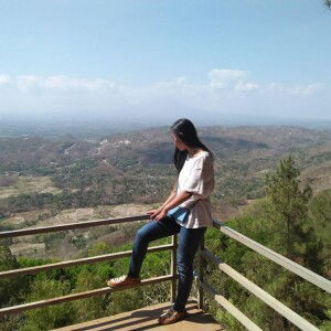 Exsi Listyowati profile icon