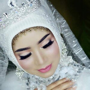 Ike Setiani profile icon