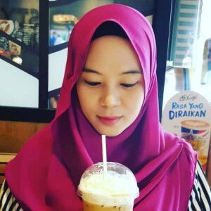 Puan Azlinnie profile icon