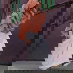 rhesma pramaesela profile icon