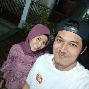 Dhania Putri profile icon