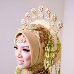 Ani Satul Fitriyati profile icon