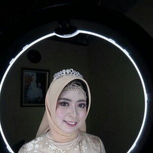 Anna Vernandha profile icon