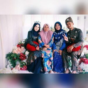 Khaira Nadhira profile icon