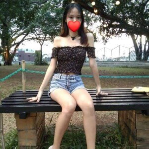 Nicole Alferez profile icon
