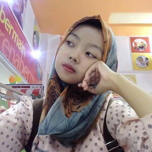 Putri Haryanti profile icon