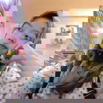 Putri Haryanti profile icon