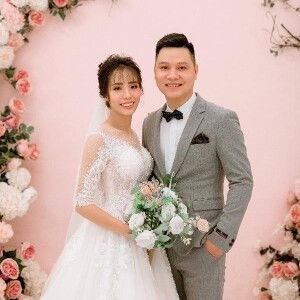 Rebecca Tran - Hà Thu profile icon