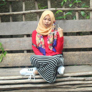 laras shinta dewi gunawan profile icon