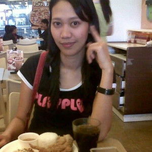 Rie Chelle profile icon