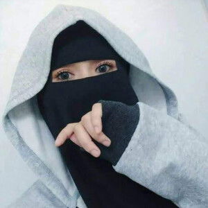 Ayu Priyani profile icon