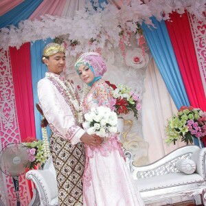 Siti ChoeruNisa profile icon