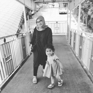 Sisriani FM Sari profile icon