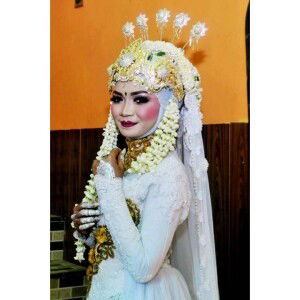 Nia Cahyati profile icon