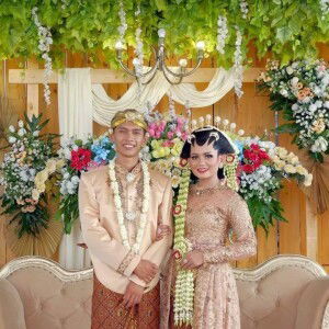 Intan Ayu Lestari profile icon