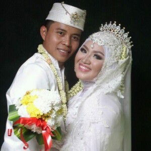 Dewi Sausan profile icon