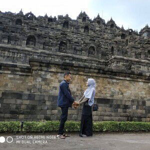 Yesi R Mana profile icon