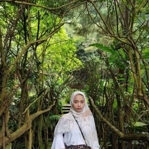 Sari Maulida profile icon