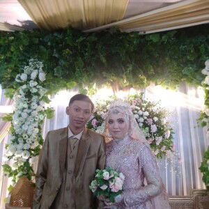 Risky Herdiyanti profile icon