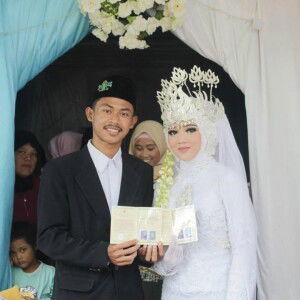 Yuni Kurdini profile icon