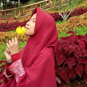 Ulfa Nadiya profile icon