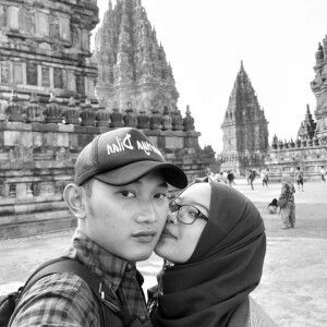 Listiani profile icon