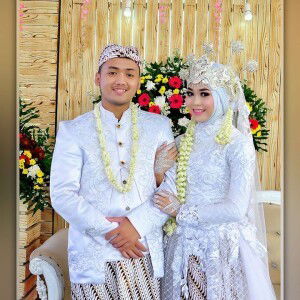 Anisa Almasa profile icon