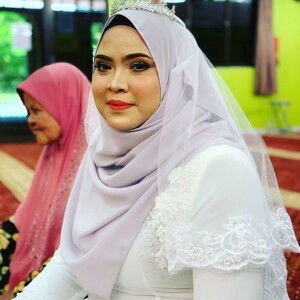 Intan Besrie profile icon