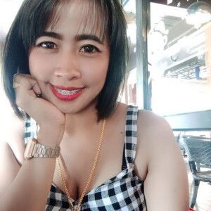 จัยกลาง ระหว่างเรา profile icon