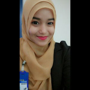 trisriana riski profile icon