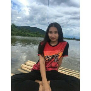 พลอย ย. profile icon