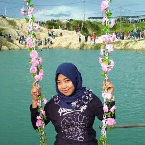 Dwi Retno profile icon