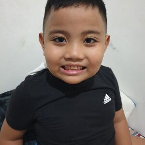 Glizzel Kate Lares-Dacanay profile icon