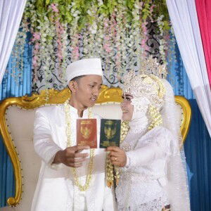 Nopiyanti I profile icon