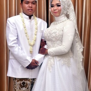 Putri Widyaningtyas profile icon