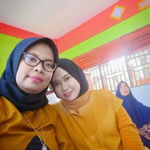 Fatma Wati profile icon