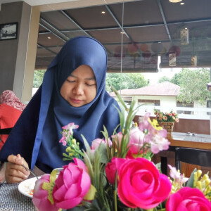 Khristin Pujiyanti profile icon