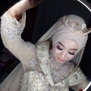 Ika Widya profile icon