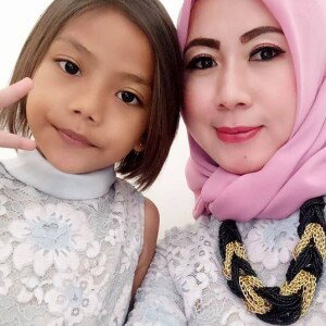 Dewi Marlina profile icon