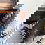 พา แพรว. profile icon