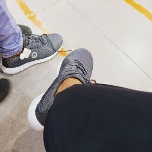 Velly Shole profile icon