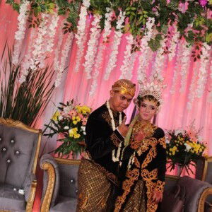 Indah Purnamasari profile icon