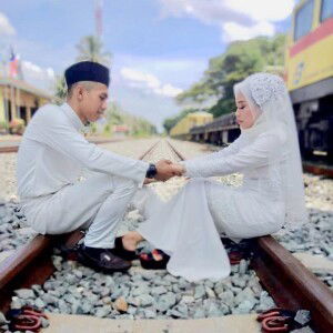 Ermilia Syahzureen profile icon