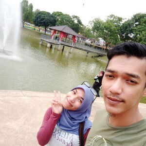 Adek Comel profile icon