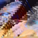 Por Wanida profile icon